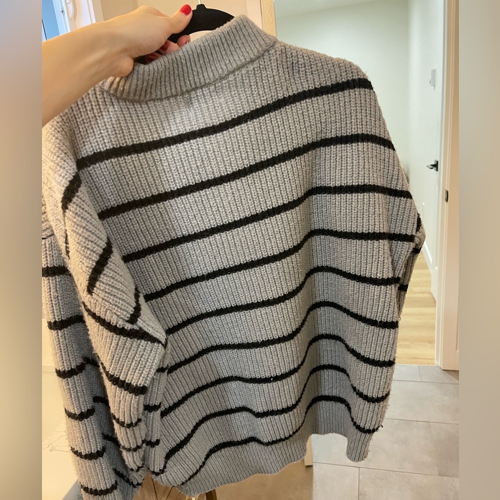 Knit sweater - Picture 3 of 3